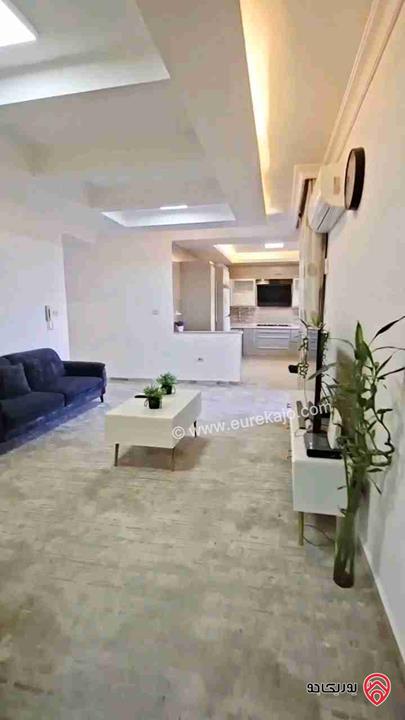 شقة طابقية مساحة 200م للبيع في عمان - ضاحية النخيل 