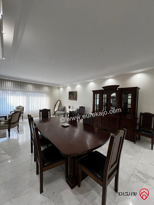 شقة مفروشة طابق أول مساحة 211م للايجار في عمان - ام اذينة