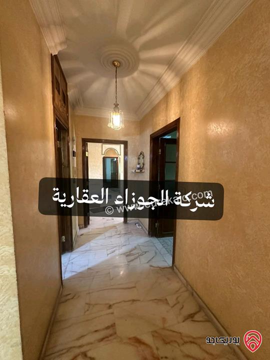 شقة فارغة مساحة 200م طابق ثالث للايجار في عمان - منطقة الرابية 