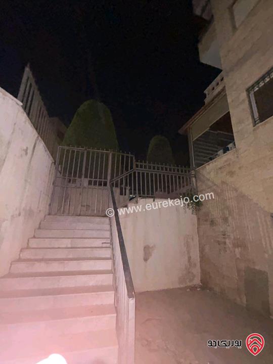 شقة شبه أرضية مساحة 194م داخلي و 160م خارجي للبيع في عمان - ام أذينة