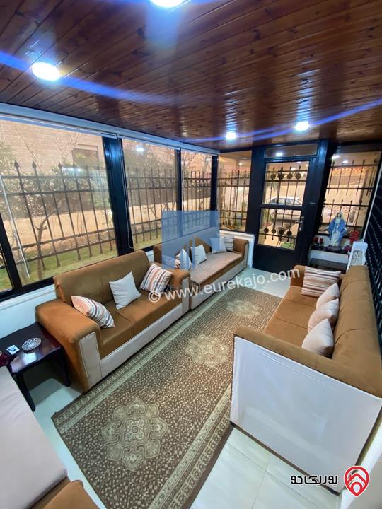 شقة مميزة شبه أرضية مساحة 100م مع حديقة وترسات 200م للبيع في عمان - أم السماق الشمالي