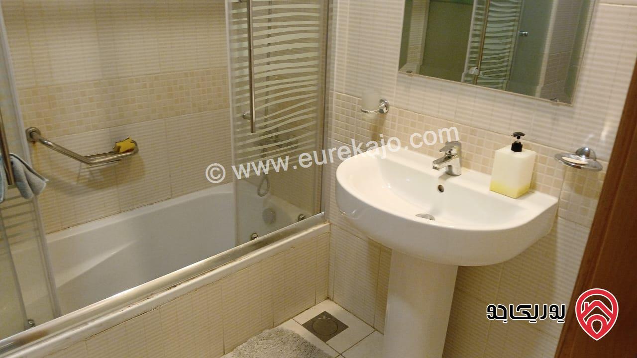 شقة مساحة 60م طابق اول للبيع مفروشة في عمان - ابراج داماك مطله على العبدلي مول