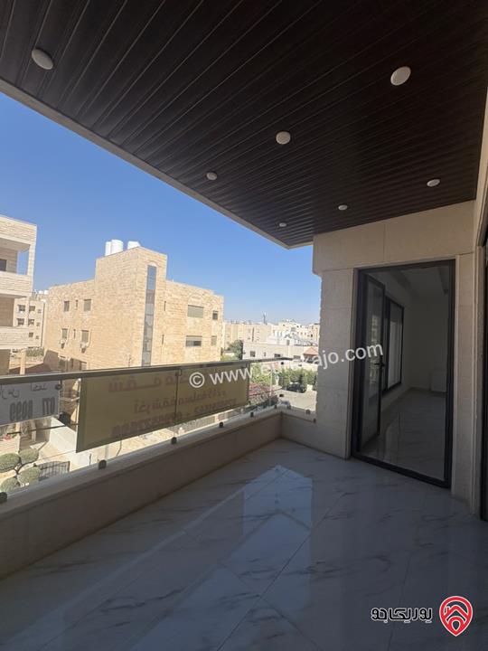 شقة طابق ثاني مساحة 245م للبيع في عمان - ضاحية النخيل