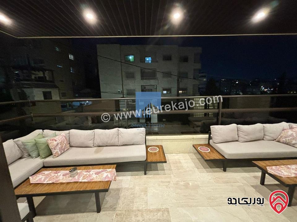 شقة فاخرة طابق اول 250م تشطيب سوبر ديلوكس للبيع في عمان - أم السماق 