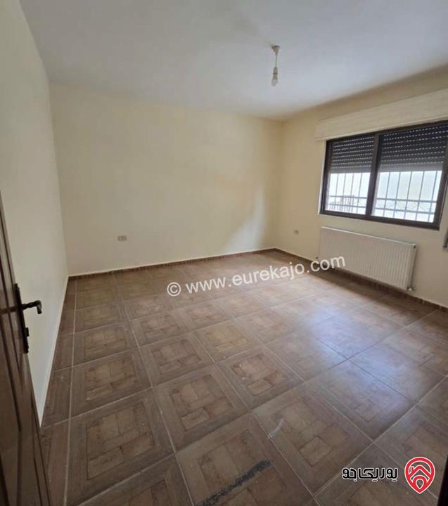 شقة أرضية مساحة 200م داخلي و 150م خارجي للايجار في عمان - خلدا