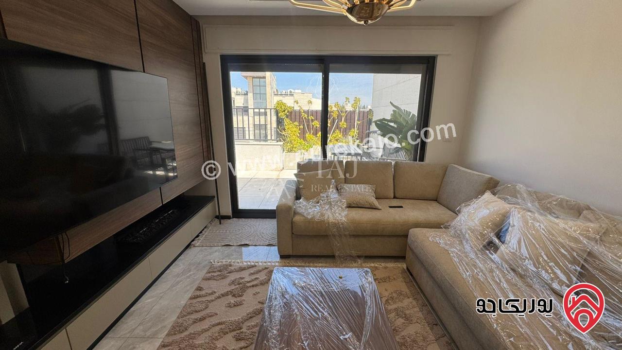 شقة فاخرة طابق أول مساحة 440م للبيع في عمان - رجم عميش