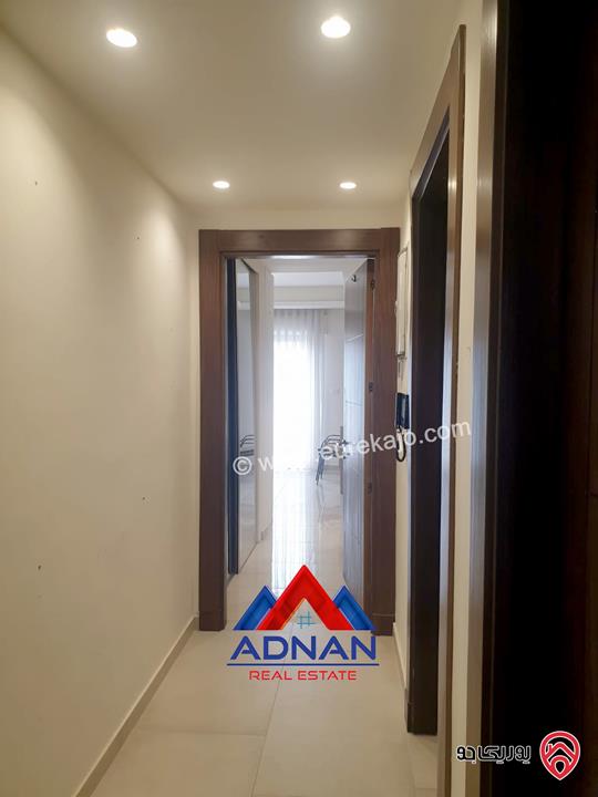 رووف مفروش مساحة 140م داخلي و 130م خارجي للإيجار في عمان - عبدون