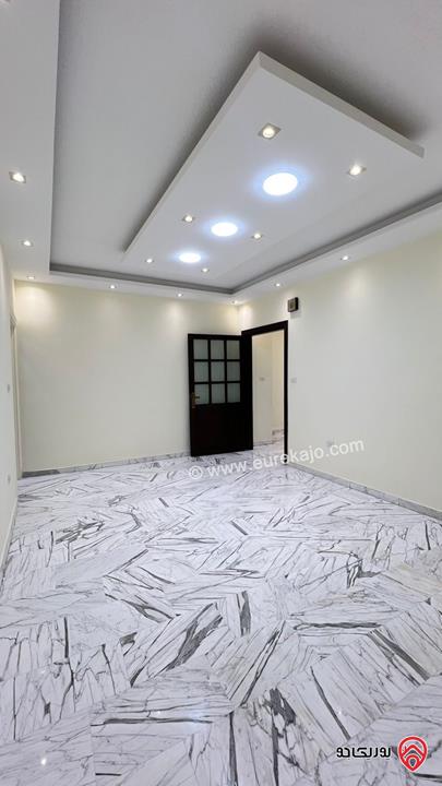 شقة فاخرة طابق أول مساحة 191م للبيع في عمان - الرابية 