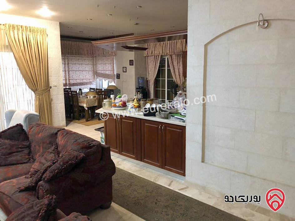 فيلا مستقلة مفروشة مساحة البناء 650م للإيجار في عمان -الكرسي