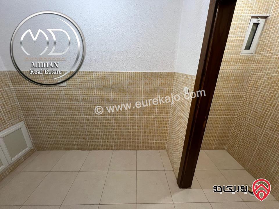 شقة شبه ارضي للبيع في عمان - ضاحية الرشيد مساحة 240م جديدة لم تسكن بسعر مميز جداً