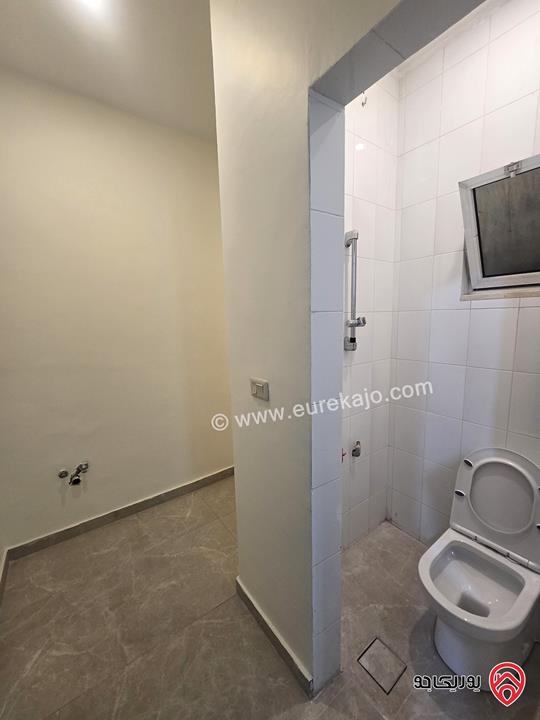 شقة فارغة مساحة 180م طابق ثاني للإيجار مجددة بالكامل في عمان - الرابية