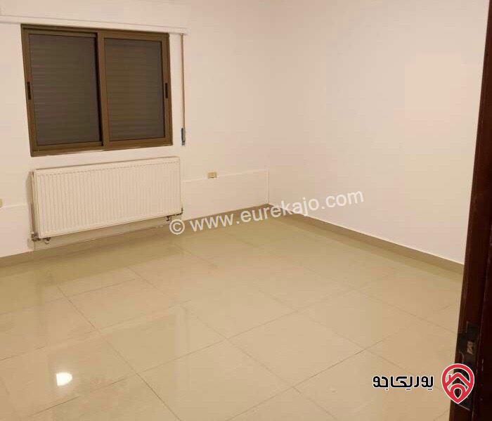 شقة أرضية مساحة 200م مع حديقة 100م ومدخل خاص فارغة للايجار في عمان - مرج الحمام