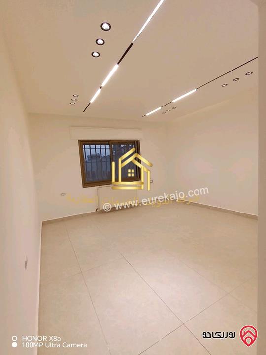 شقة جديدة لم تسكن طابق شبه ارضي مساحة 170م للايجار في عمان - ام السماق 