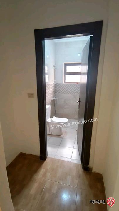 شقة ارضية جديدة مساحة 150م داخلي و 45م خارجي للبيع في البيادر