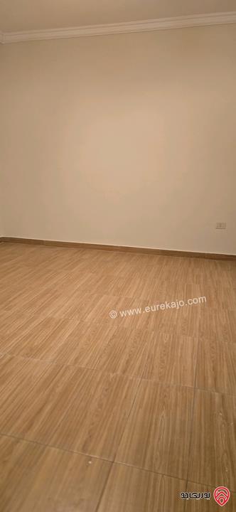شقة ارضية طابقية مساحة 400م مع حديقة 130م للبيع في عمان - دير غبار