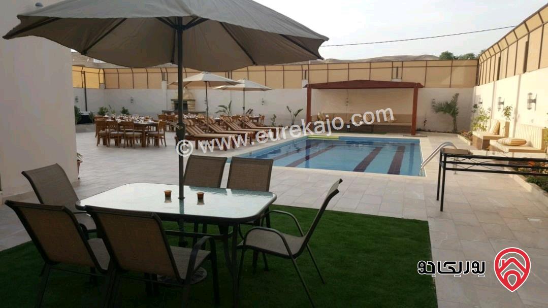 شـاليه مـفروش مساحة الأرض 550م والبناء 150م للبيع في البحر الميت منطقة الشونة الجنوبية الجوفة