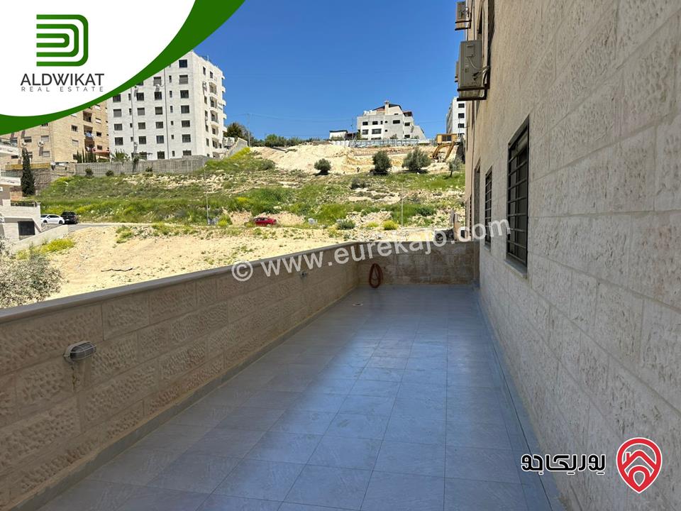 شقة شبه ارضي مفروشه للبيع في عمان - تلاع العلي المساحة الداخلية 81م والخارجية 33م موقع هادىء تشطيب حديث