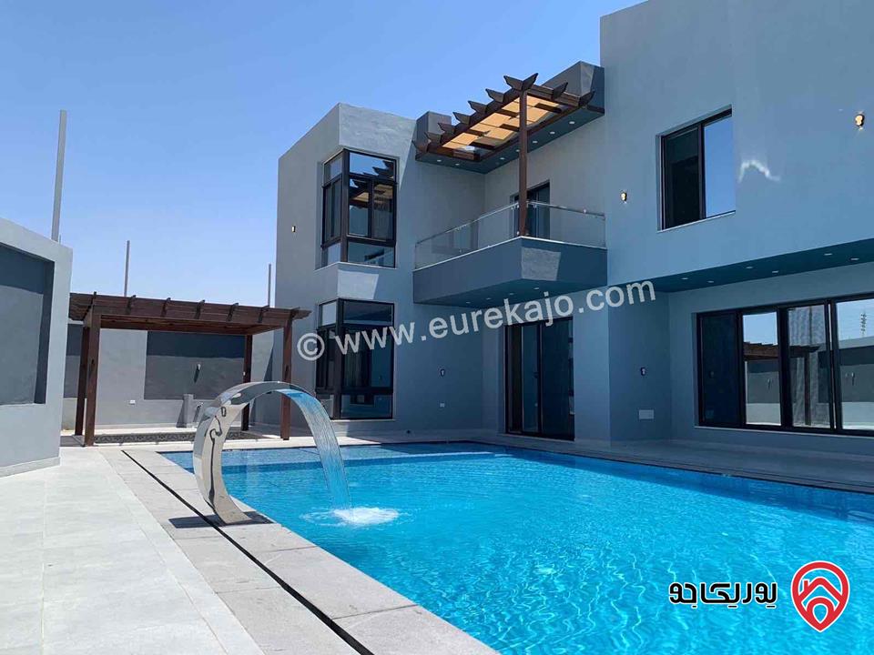 شاليه مساحة 475م وبناء 280م للبيع في اجمل مناطق البحر الميت
