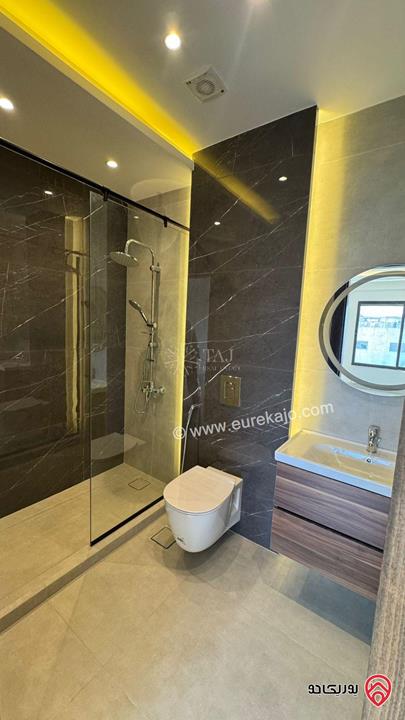 شقة مميزة طابق ثالث دوبلكس مساحة 210م للبيع في عمان - حي الصحابة