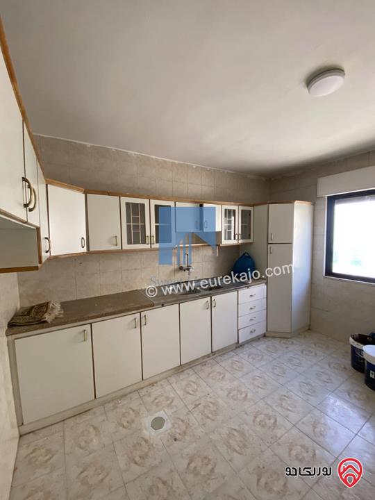 شقة مميزة طابق ثالث 168م للبيع في عمان - خلدا 