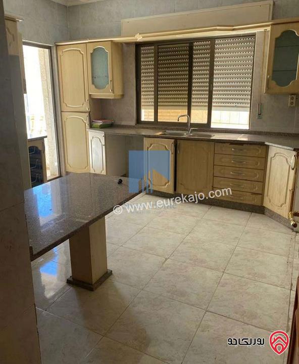 شقة مميزة طابق اول 185م تشطيب سوبر ديلوكس للبيع في عمان - الجندويل