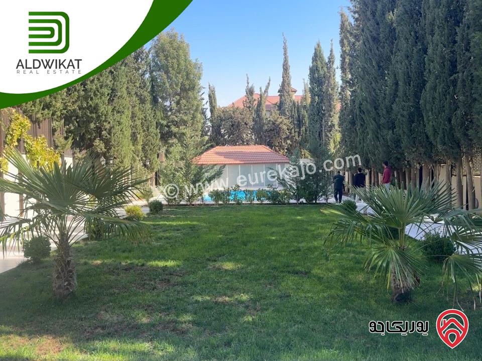 فيلا مستقلة للبيع في عمان - ام السماق مساحة الارض 1250م ومساحة البناء 670م ومساحة الحديقة 750م ومساحة الترس 200م