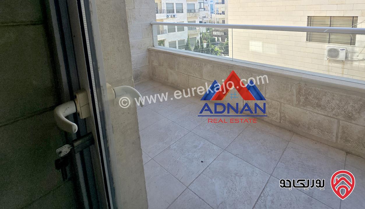 شقة طابقية مساحة 300م طابق ثاني للإيجار الفارغ مجددة بالكامل في عمان - الصويفية