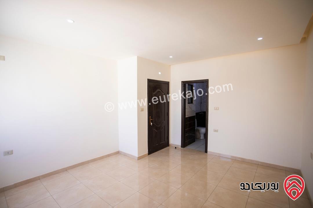 شقة طابق ثالث مع روف مبني مساحة 135م للبيع في عمان - ابو علندا فقط ب 50 الف كاش مع امكانية الدفع بالاقساط