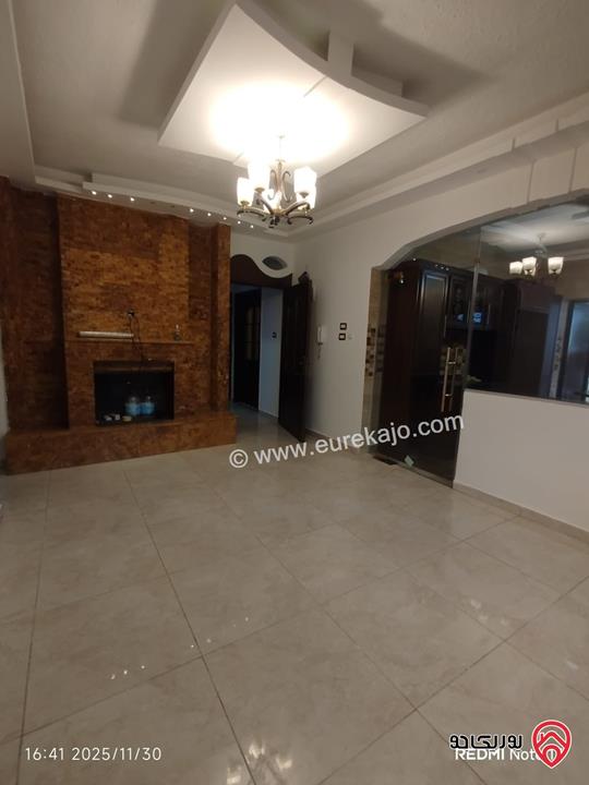 شقة طابق ارضي مساحة 150م داخلي و 70م خارجي وكراج خاص للبيع في عمان - طبربور 