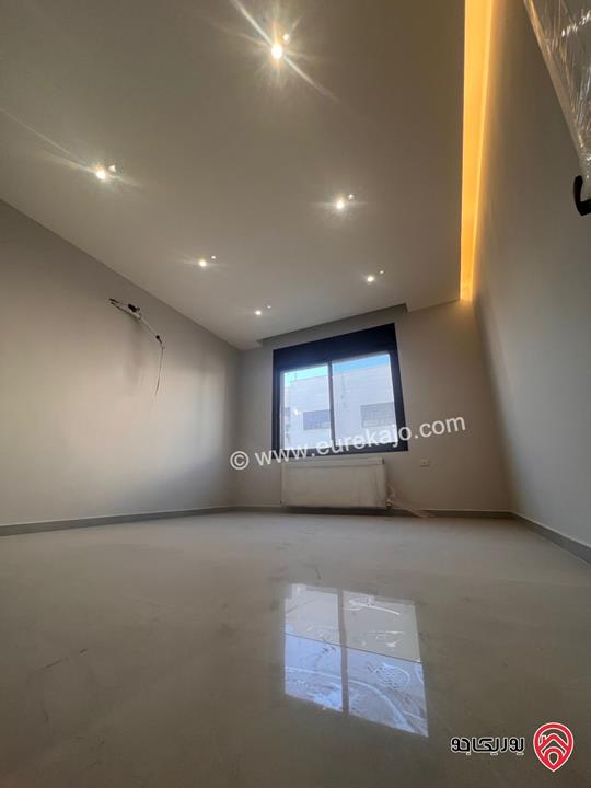 شقة مساحة 240م طابق ثاني للايجار في عمان - ام السماق 