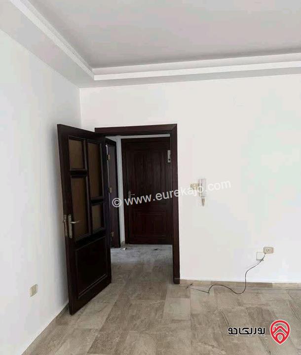 شقة فارغة طابق ارضي مساحة 180م للايجار في عمان - خلدا مطلة على دابواق 