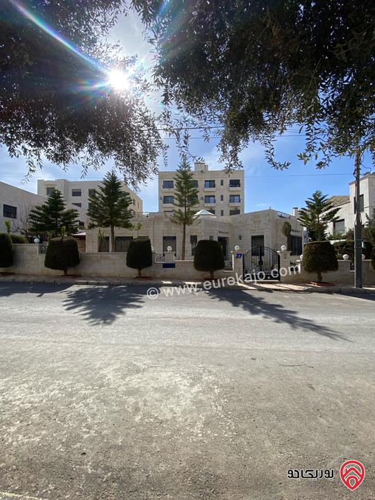 ڤيلا فاخرة مساحة 350م على أرض 891م للبيع في عمان - ضاحية النخيل