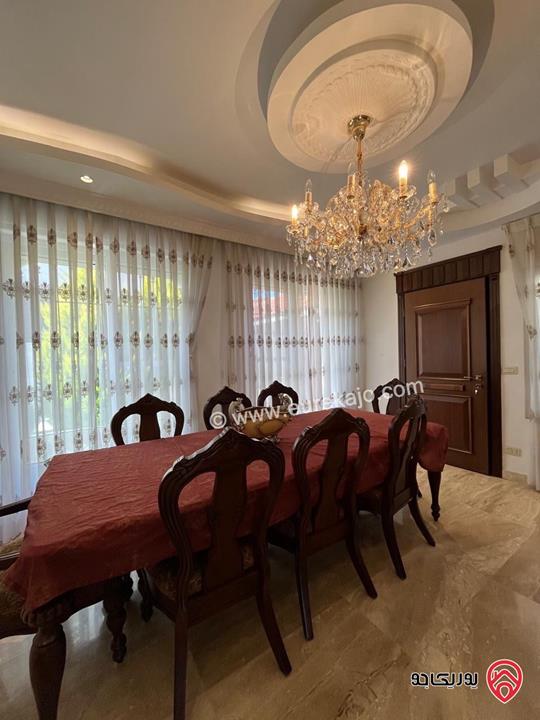 فيلا مع شقتين مساحة 800م على أرض 750م للبيع بإطلالة خلابة في عمان - بدر الجديدة من المالك مباشرة 