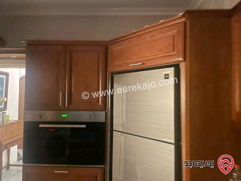 شقة مميزة سوبر ديلوكس مساحة 180م طابق أول للبيع في عمان - الرابية بسعر مغري 