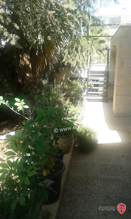 فيلا استثمارية مساحة 627م على ارض 1 دونم و 70م للبيع في عمان - ضاحية الرشيد