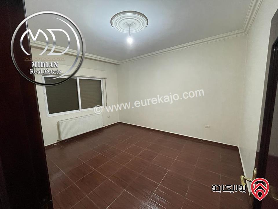 شقة للبيع طابق ثالث في عمان - الجندويل مساحة 160م تشطيبات سوبر ديلوكس اطلالة جميلة بسعر مميز