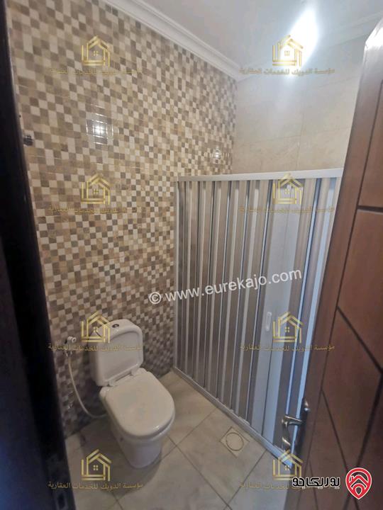 شقة فارغة طابق ثاني مساحة 110م للإيجار في عمان - الرابية 