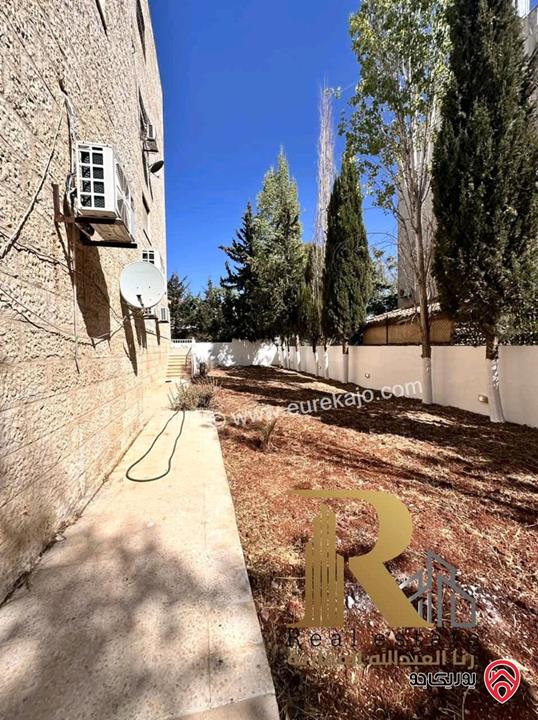 شقة مميزة مساحة 180م داخلي و 300م خارجي للبيع في عمان - الرونق 