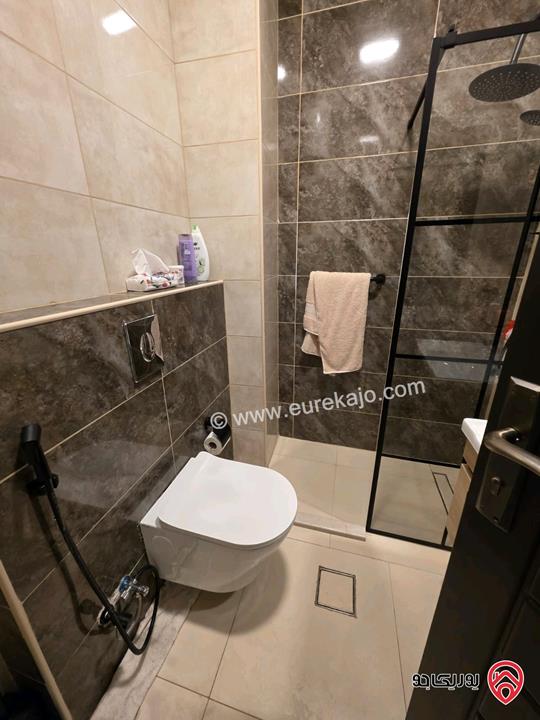 شقة طابق ثاني مساحة 120م للايجار مفروشة في عمان - أم السماق