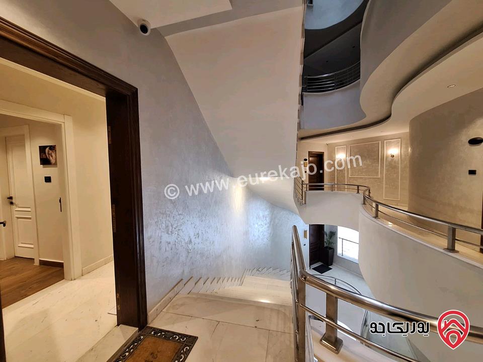 شقة فخمة طابق ثاني مساحة 333م للبيع في عمان - عبدون بالقرب من السفارة السعودية