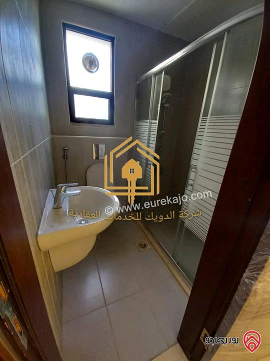 شقة جديدة لم تسكن طابق اول مساحة 180م للإيجار في عمان - خلدا 