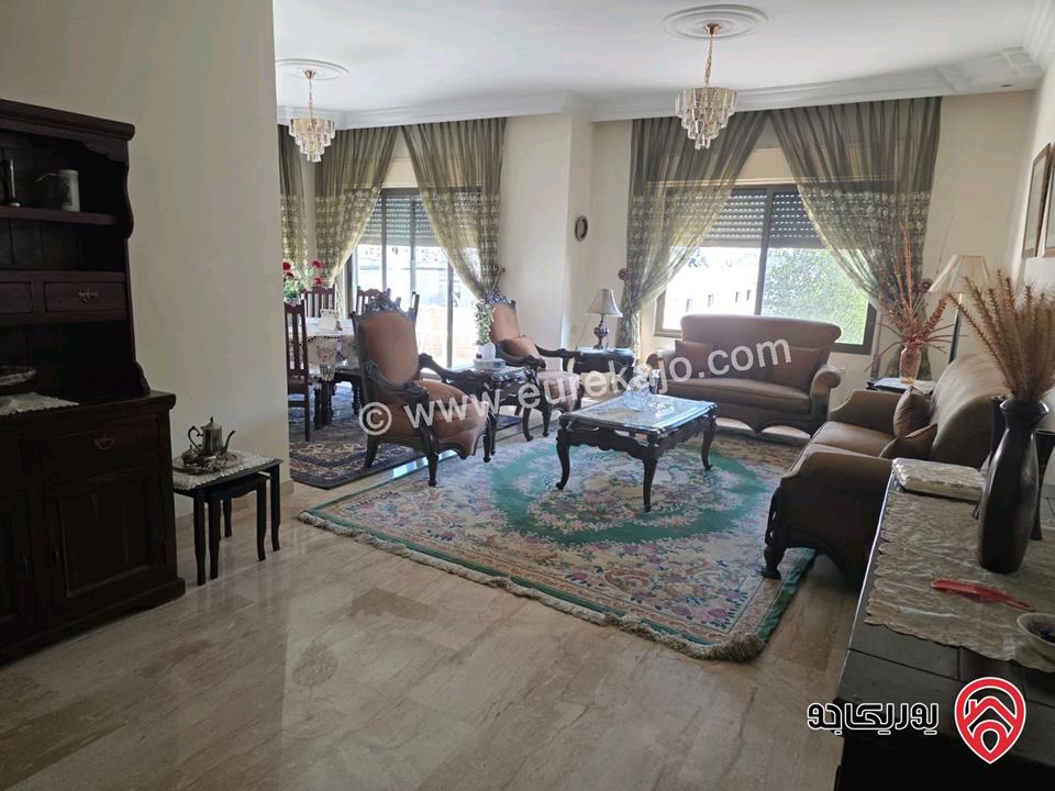 شقة ديلوكس مساحة 180م للبيع مفروشة في عمان - خلدا