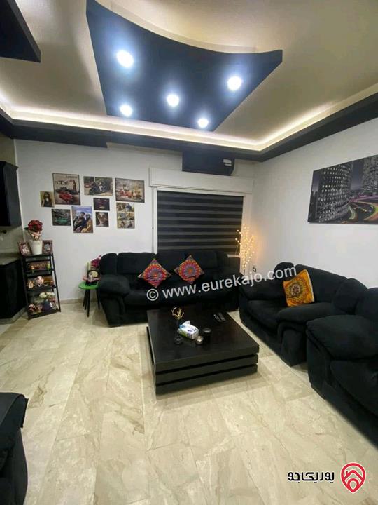 شقة أرضية مساحة 186م داخلي و 30م خارجي للبيع مفروشة في عمان - الجندويل