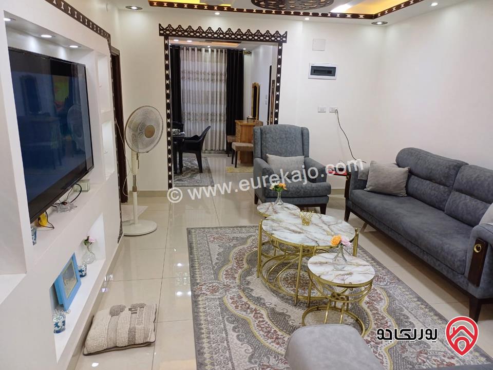 شقة طابق ثالث مساحة 140م للبيع في الزرقاء الجديدة - شارع 26