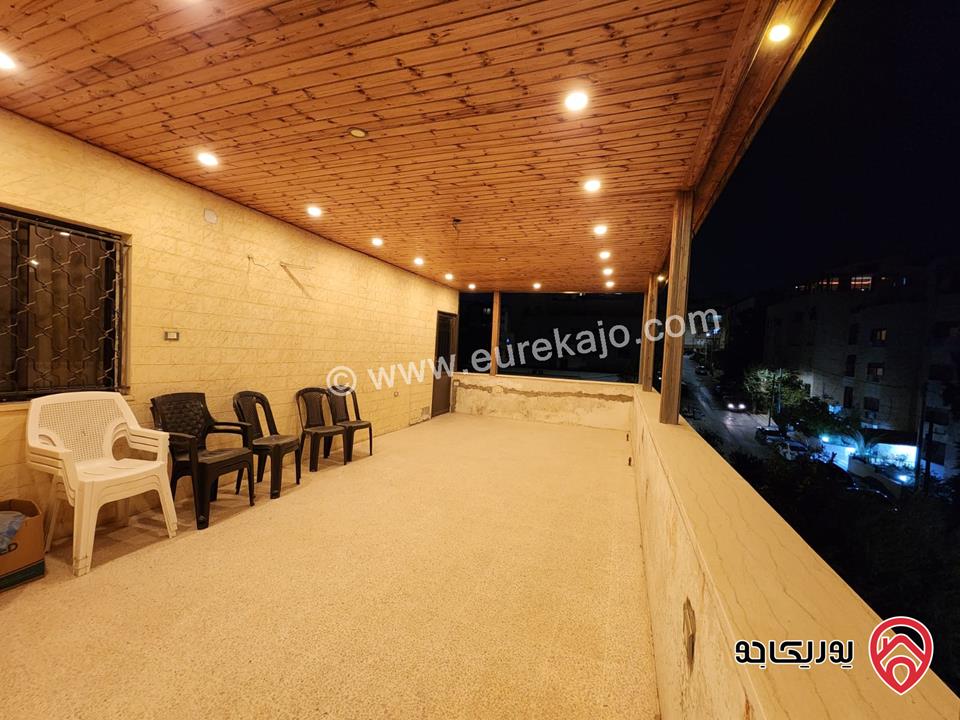 شقة طابقية  رووف كامل مساحة 300م للبيع في عمان - الشميساني