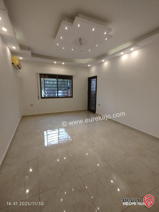 شقة طابق ارضي مساحة 150م داخلي و 70م خارجي وكراج خاص للبيع في عمان - طبربور 