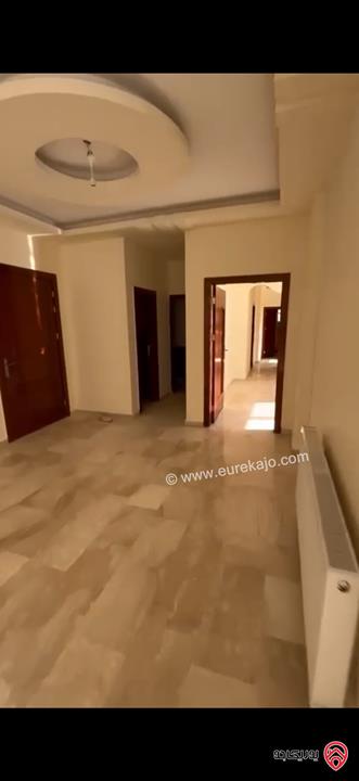 شقة فاخرة أرضية مساحة 169م داخلي و 65م خارجي للبيع في عمان - ضاحية النخيل