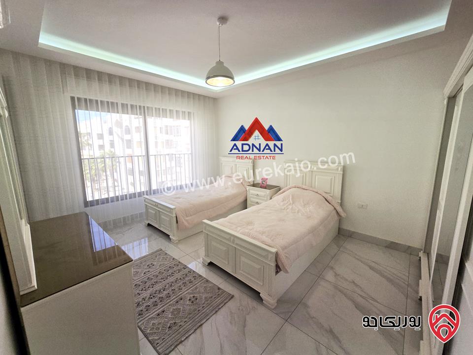 شقة طابق ثالث دوبلكس مساحة 250م مفروشة للإيجار في عمان - عبدون 