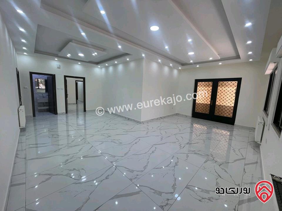 شقة طابق أرضي مساحة 175م داخلي و 250م خارجي للبيع في عمان - تلاع العلي 