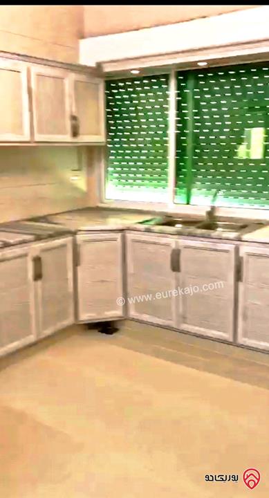 شقة طابق ثالث مساحة 121م للبيع في اربد - ضاحية الحسين